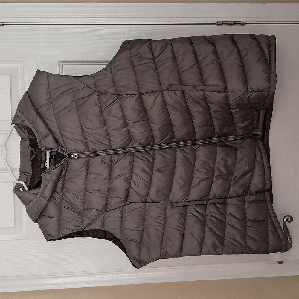 New! Steve Madden Size 3X Women's Grey Hoodie Puffer Vest  (ccc)